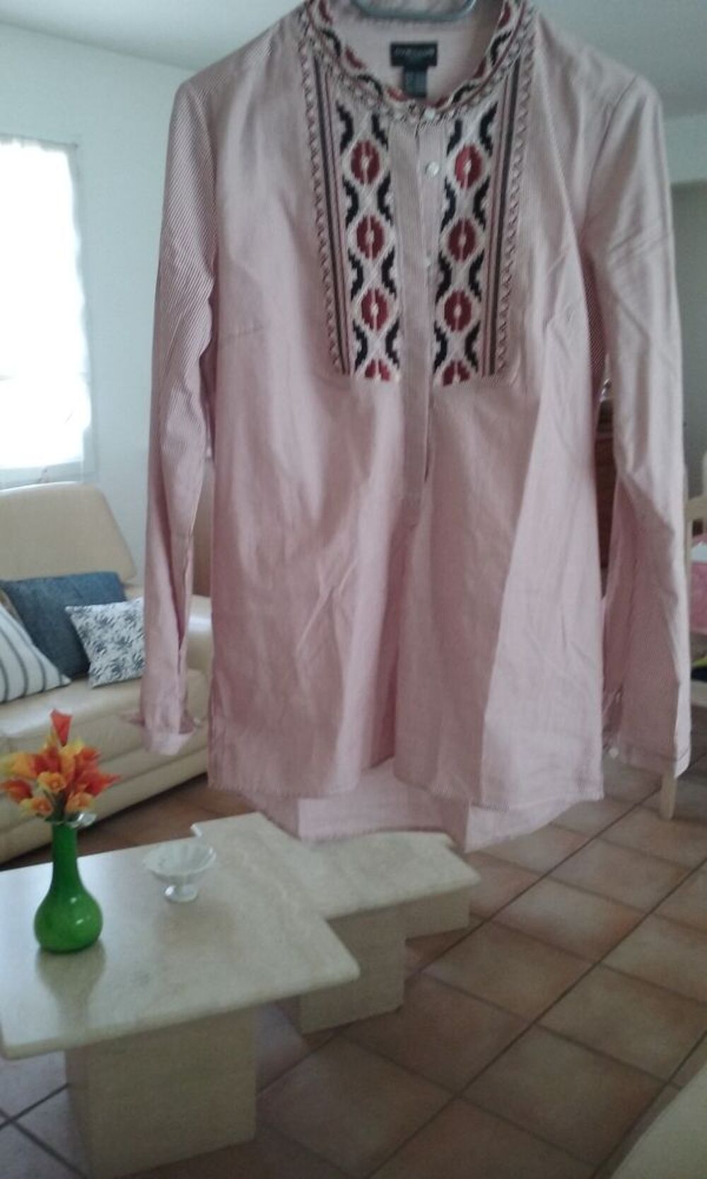 chemisier. t&eacute;l&eacute;phone:0490270425 Vêtements