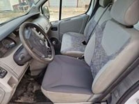 Vivaro VIVARO FGN F2700 C1 1.9 CDTI - 82 PACK CLIM 2005 occasion 17290 Thair&eacute;
