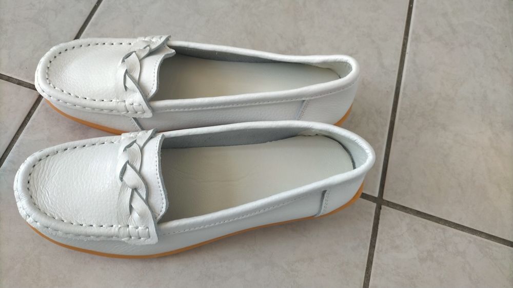 chaussures neuves ( mocassins d'&eacute;t&eacute;) Chaussures
