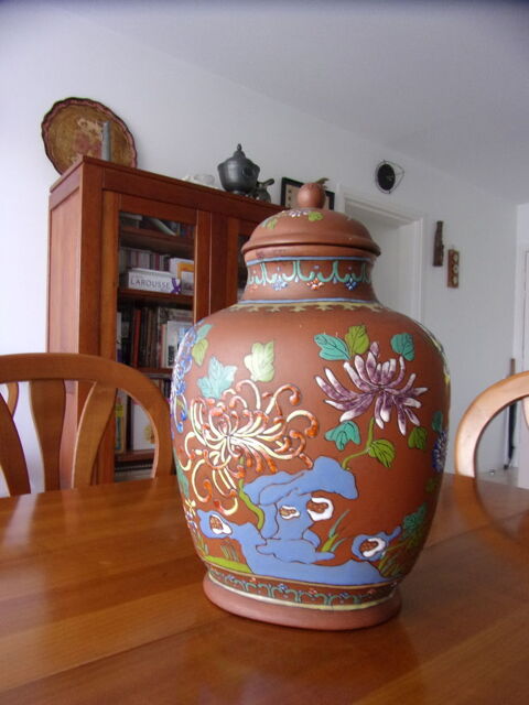 VASE CHINOIS EN TERRE CUITE  45 Pau (64)