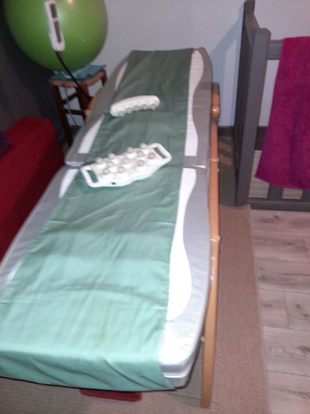 Table de massage avec rouleaux pierre de jade Sports