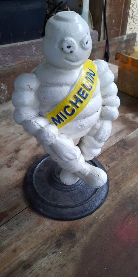 bibendum michelin 120 Châteauneuf-la-Forêt (87)