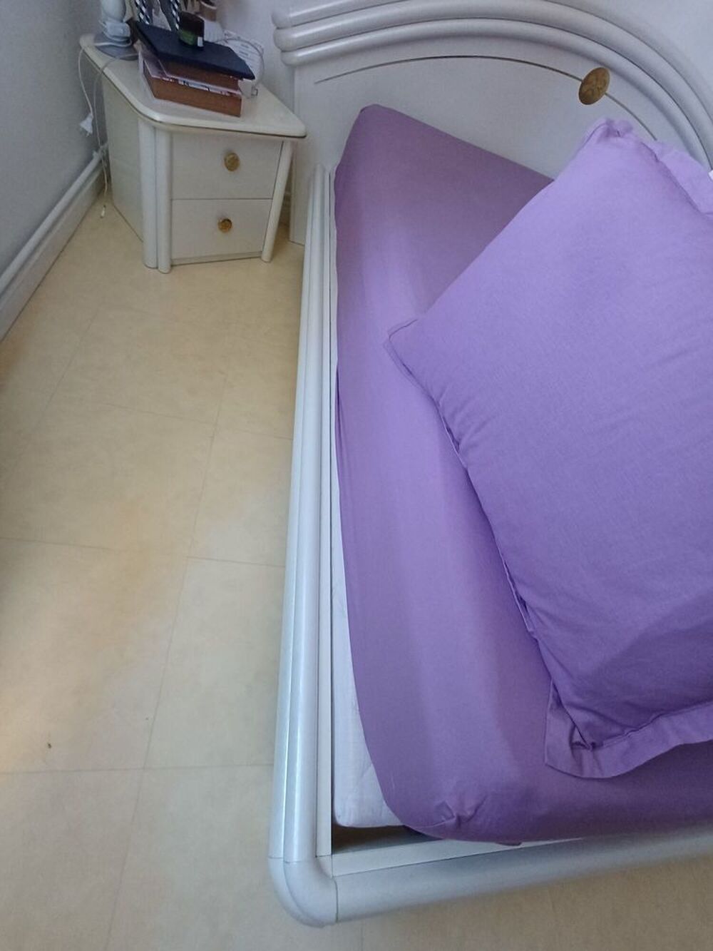Vent lit+sommier+2 chevets Meubles