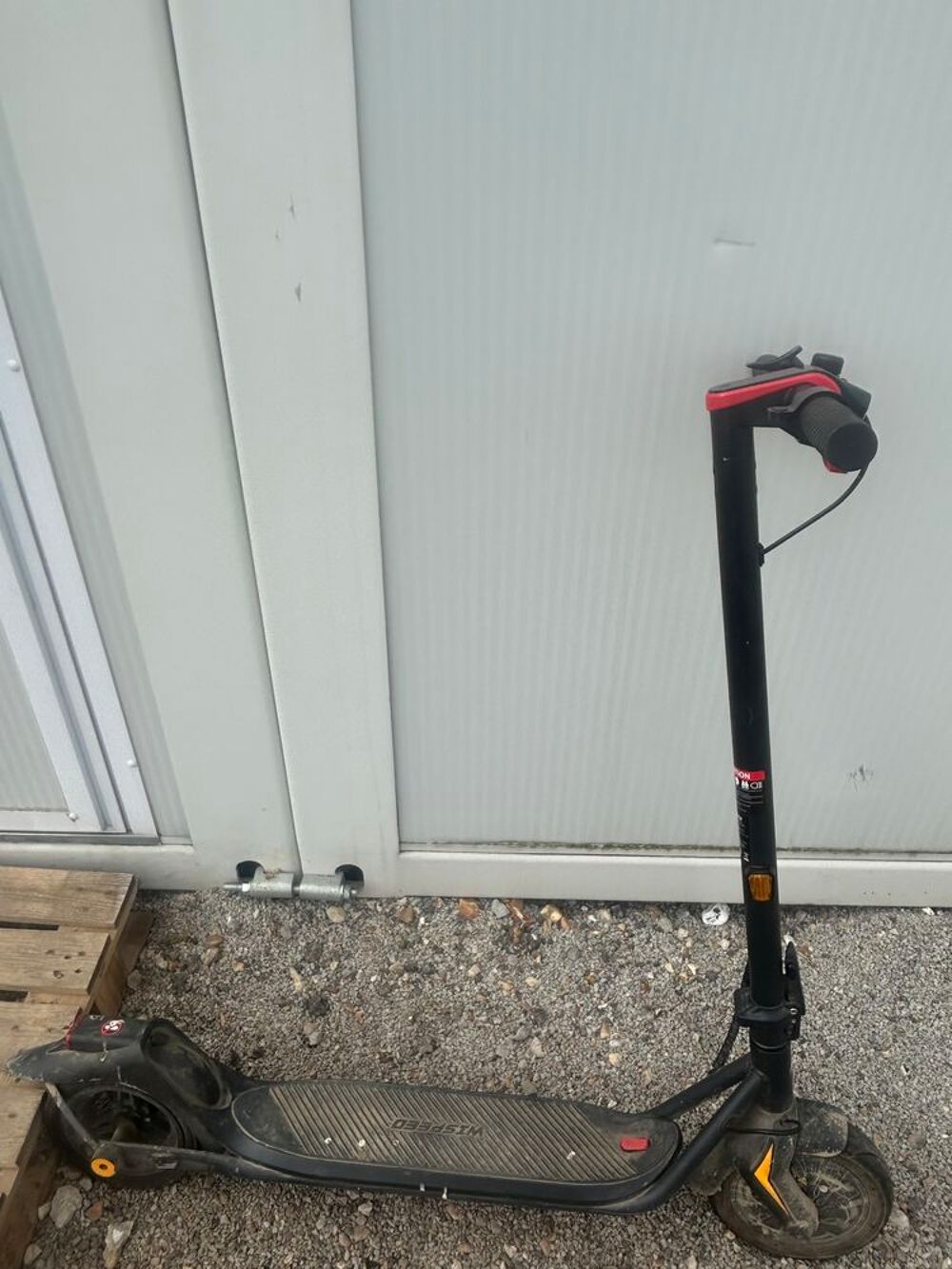 d'une trottinette de la marque wispeed Sports