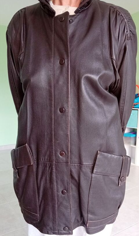 Veste 3/4 en cuir Femme.Taille 42/XL 30 Saint-Dizier (52)
