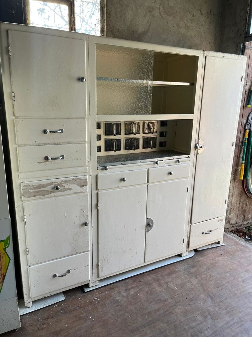 Meuble de cuisine MADO ann&eacute;e 50 &agrave; renover Meubles
