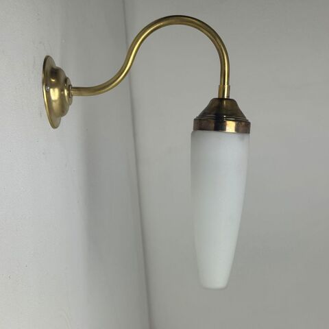 ANCIENNE APPLIQUE COL DE CYGNE EN OPALINE VINTAGE 60 Montreuil (93)