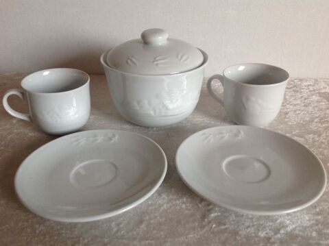 SERVICE � TH� OU CAF� EN PORCELAINE Envoi Possible
9 Tr�gunc (29)