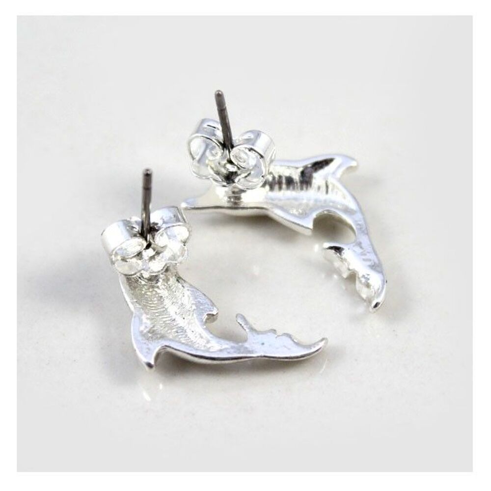 BOUCLE D OREILLE DAUPHIN TOUTE NEUVE
Bijoux et montres