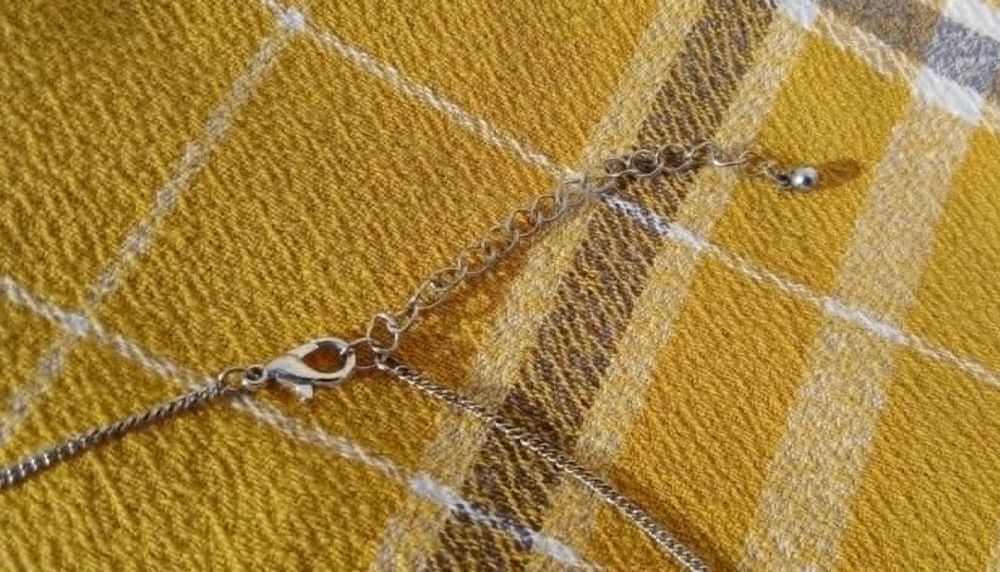 Collier Sautoir Fantaisie avec Grand Pendentif Haut 10,5 cm Bijoux et montres