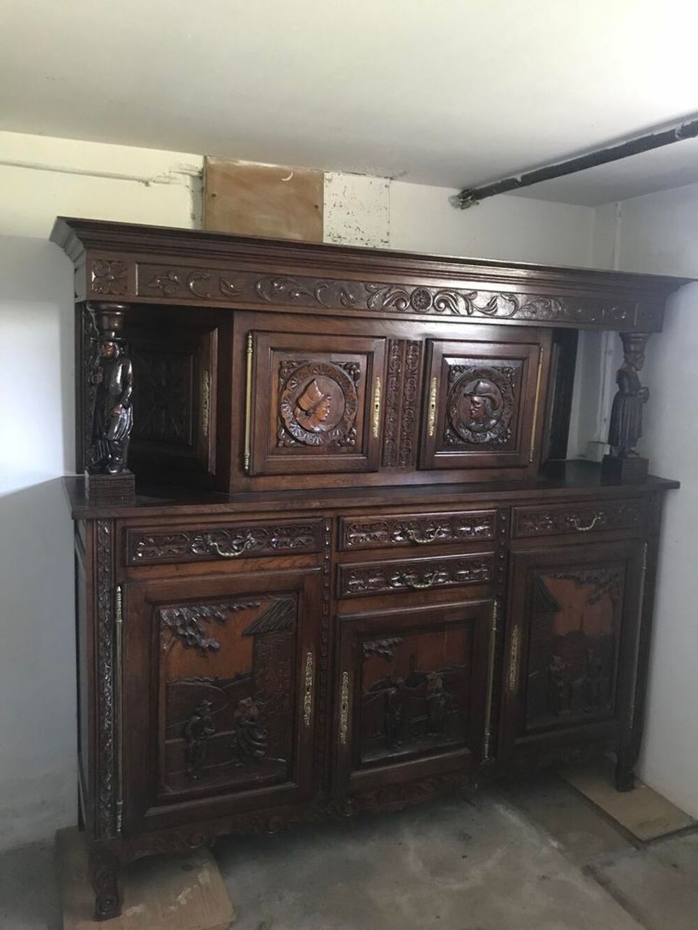 Salle &agrave; manger bretonne Meubles
