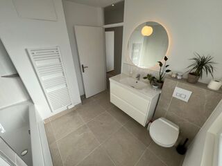  Appartement  louer 4 pices 122 m