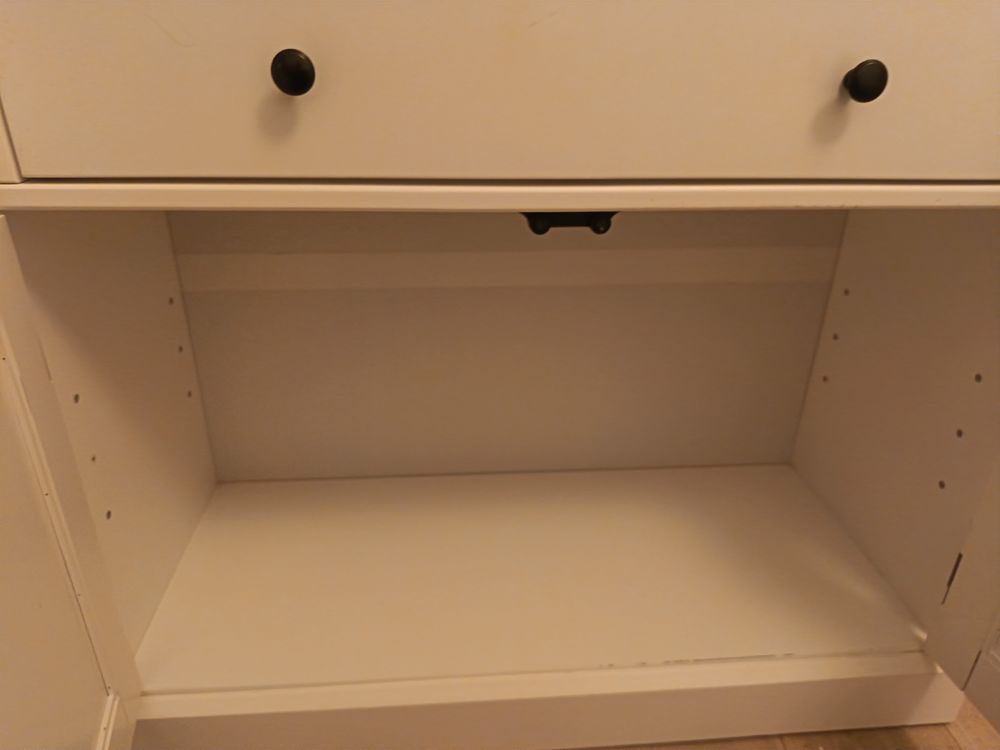 Bureau secr&eacute;taire blanc - tr&egrave;s bon &eacute;tat -nombreux rangements Meubles