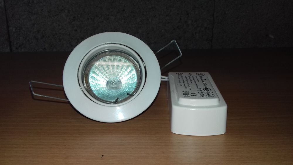 Spots + lampe 12 Volts Décoration