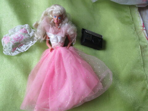 Barbie robe rose princesse  10 Goussainville (95)