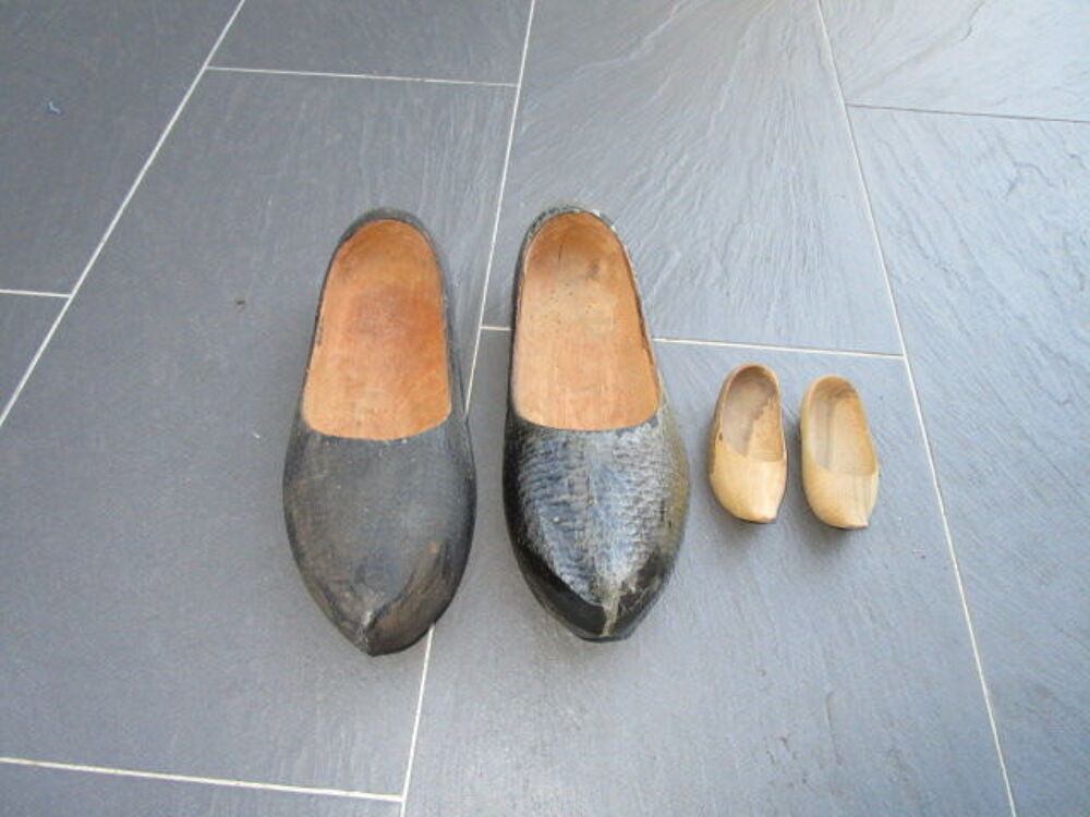 VIEUX SABOT PETIT ET GRAND 