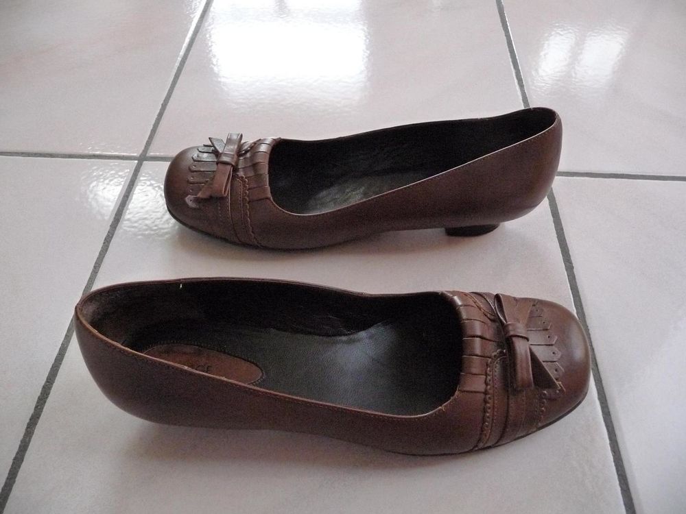 Ballerines marron T. 37 marque BOCAGE et sac de transport Chaussures
