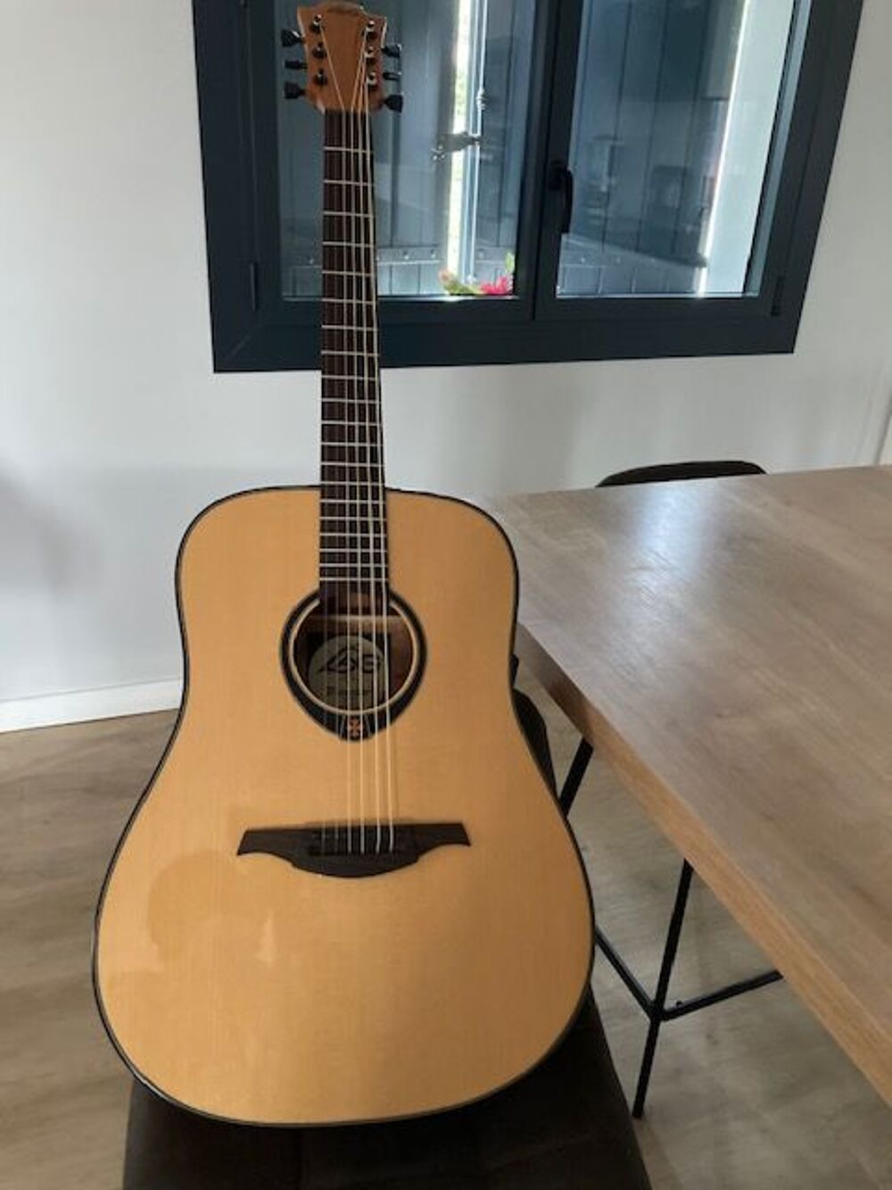 guitare folk gaucher LAG NEUVE Instruments de musique