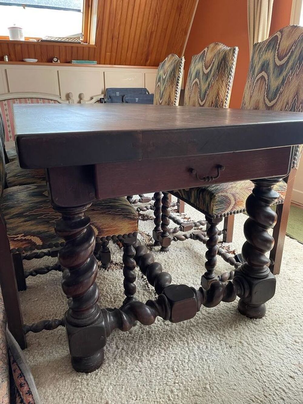 Table Louis XIII et ses 6 chaises Meubles