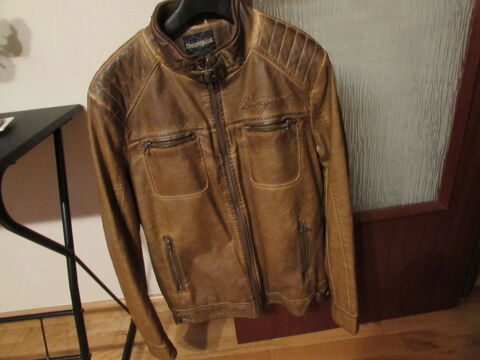 Blouson style motard  Desigual 60 Ax-les-Thermes (09)