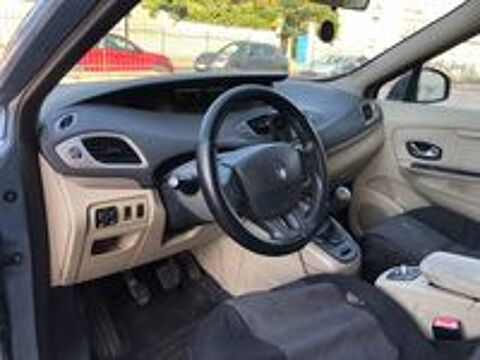 Grand Sc&eacute;nic III GRAND SCENIC DCI 105 CARMINAT TOM TOM PRO 2009 occasion 93300 Aubervilliers