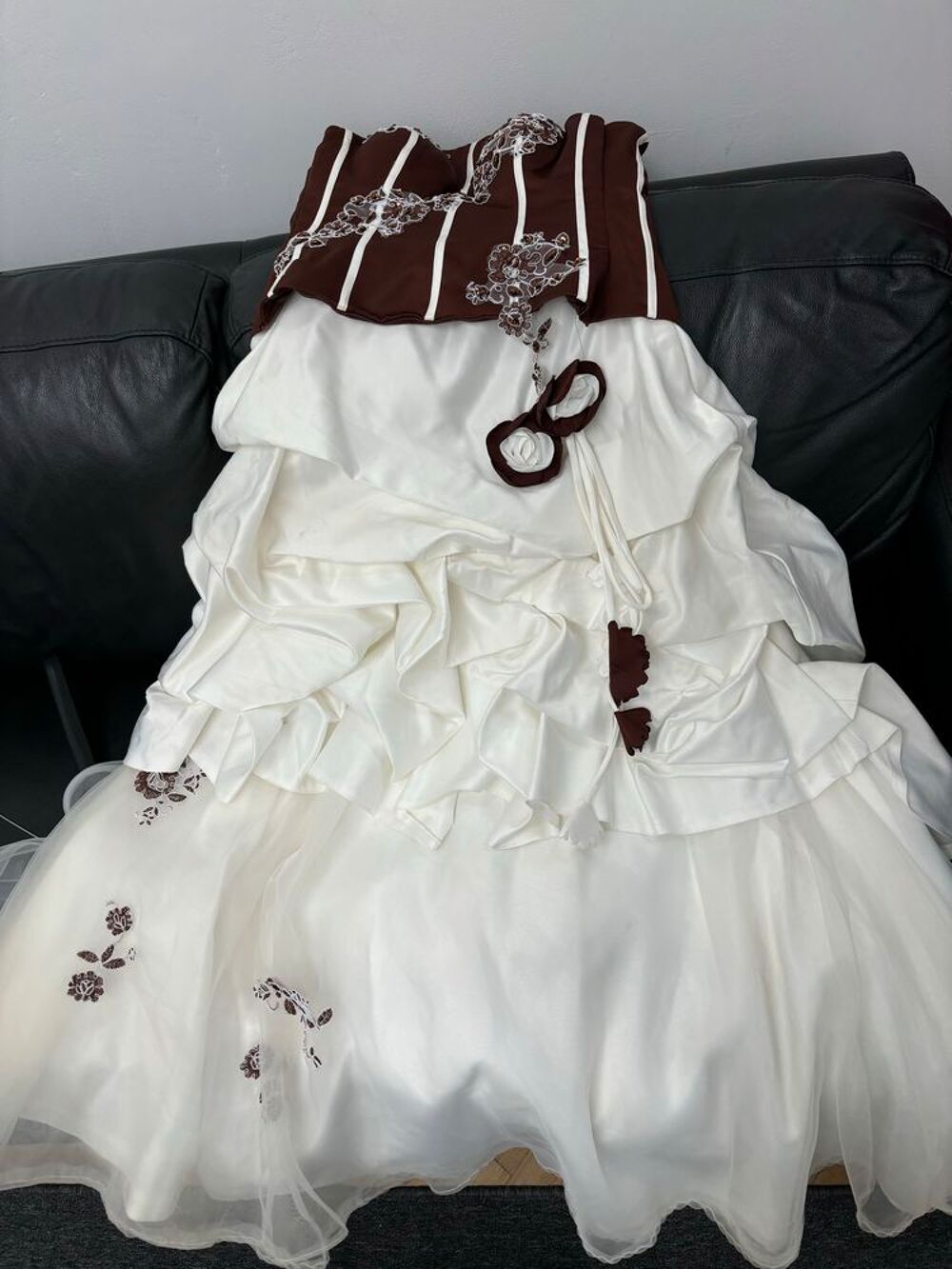 Robe de mari&eacute;e Vêtements