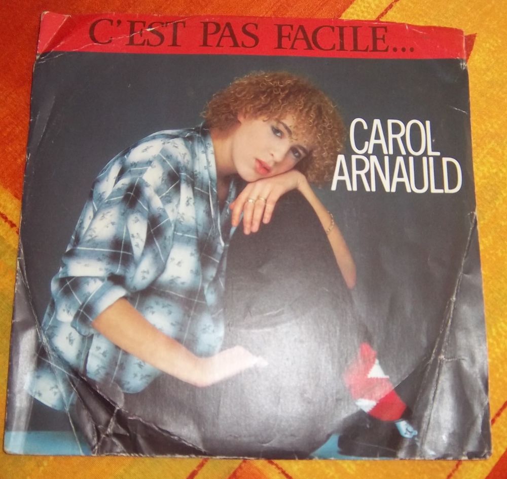 Carol Arnauld c'est pas facile 45 tours CD et vinyles