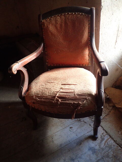 fauteuil bois avec assise et dossier tissu 40 Saint-Loup-Lamair (79)