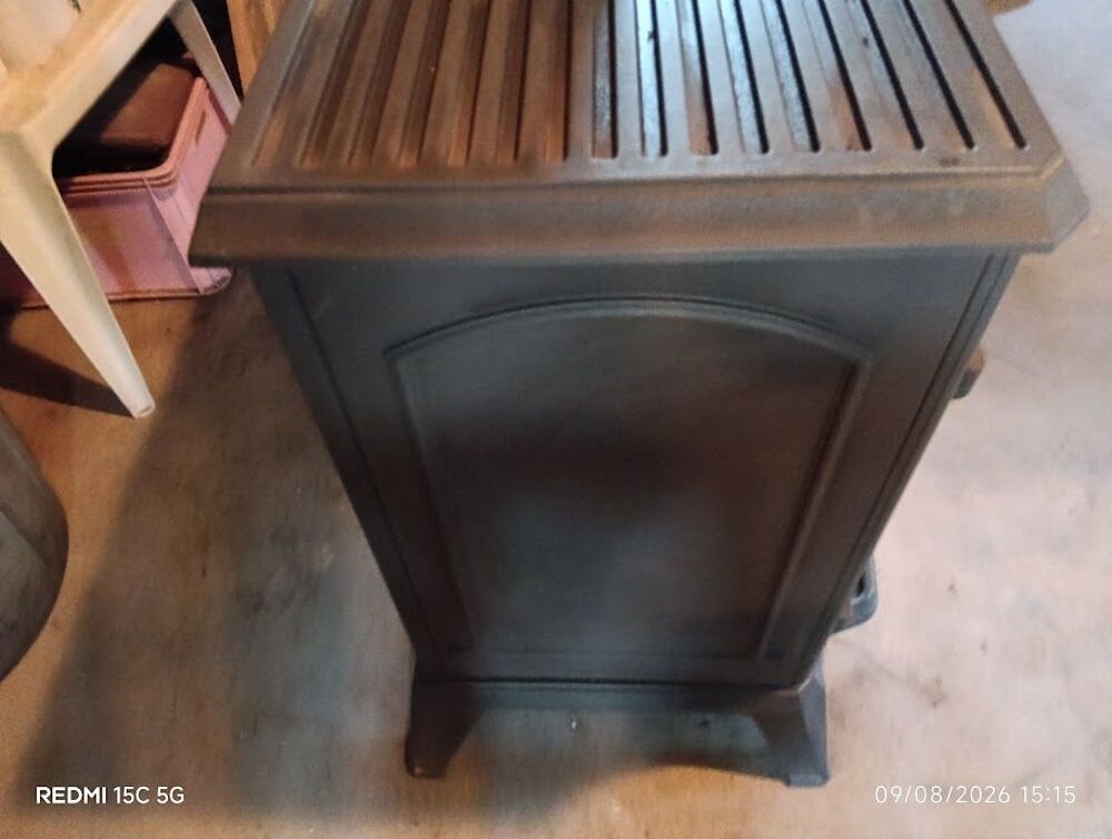 Po&ecirc;le &agrave; bois Bricolage