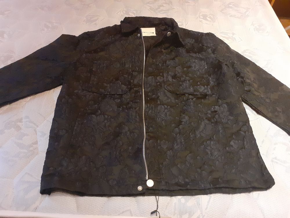veste styl&eacute; neuf Vêtements