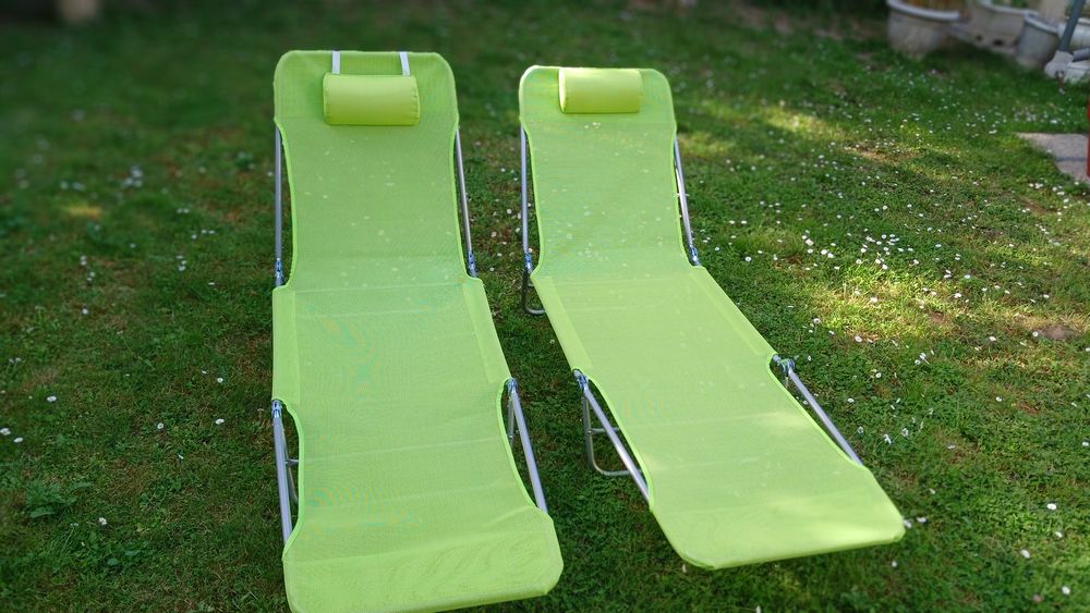 Deux chaises longues pliantes Coloris ANIS Jardin