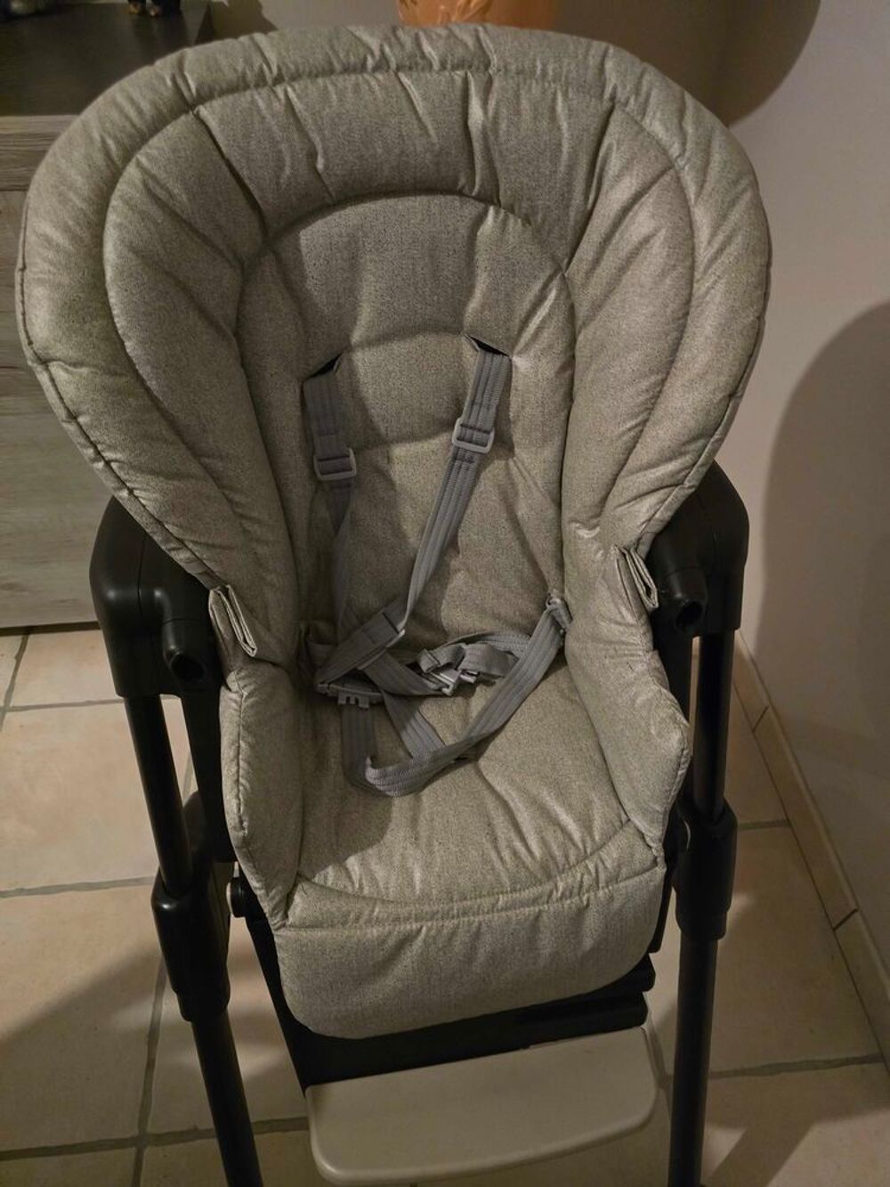 chaise haute b&eacute;b&eacute; Mobilier enfants