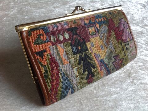PORTE MONNAIE EN TISSU ET MÉTAL DORÉ Envoi Possible
10 Trégunc (29)