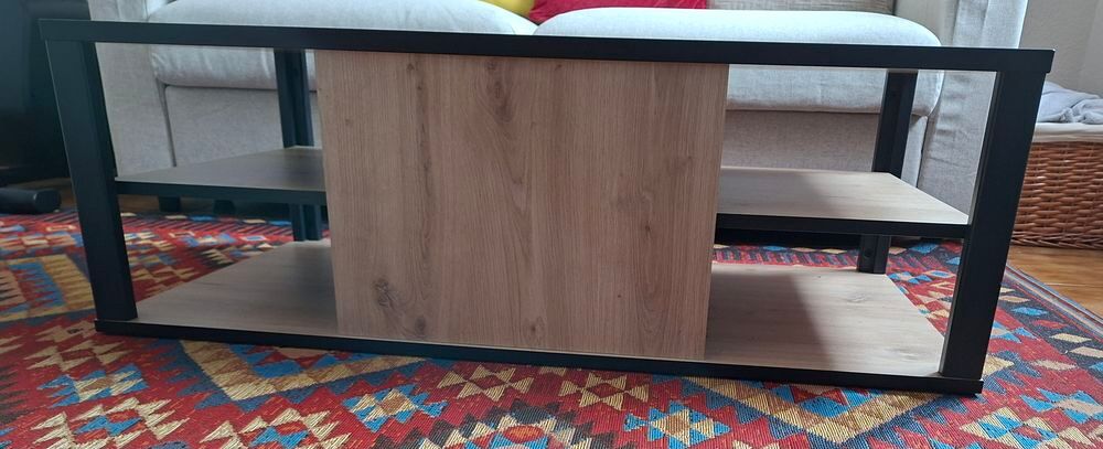 Table basse
Meubles