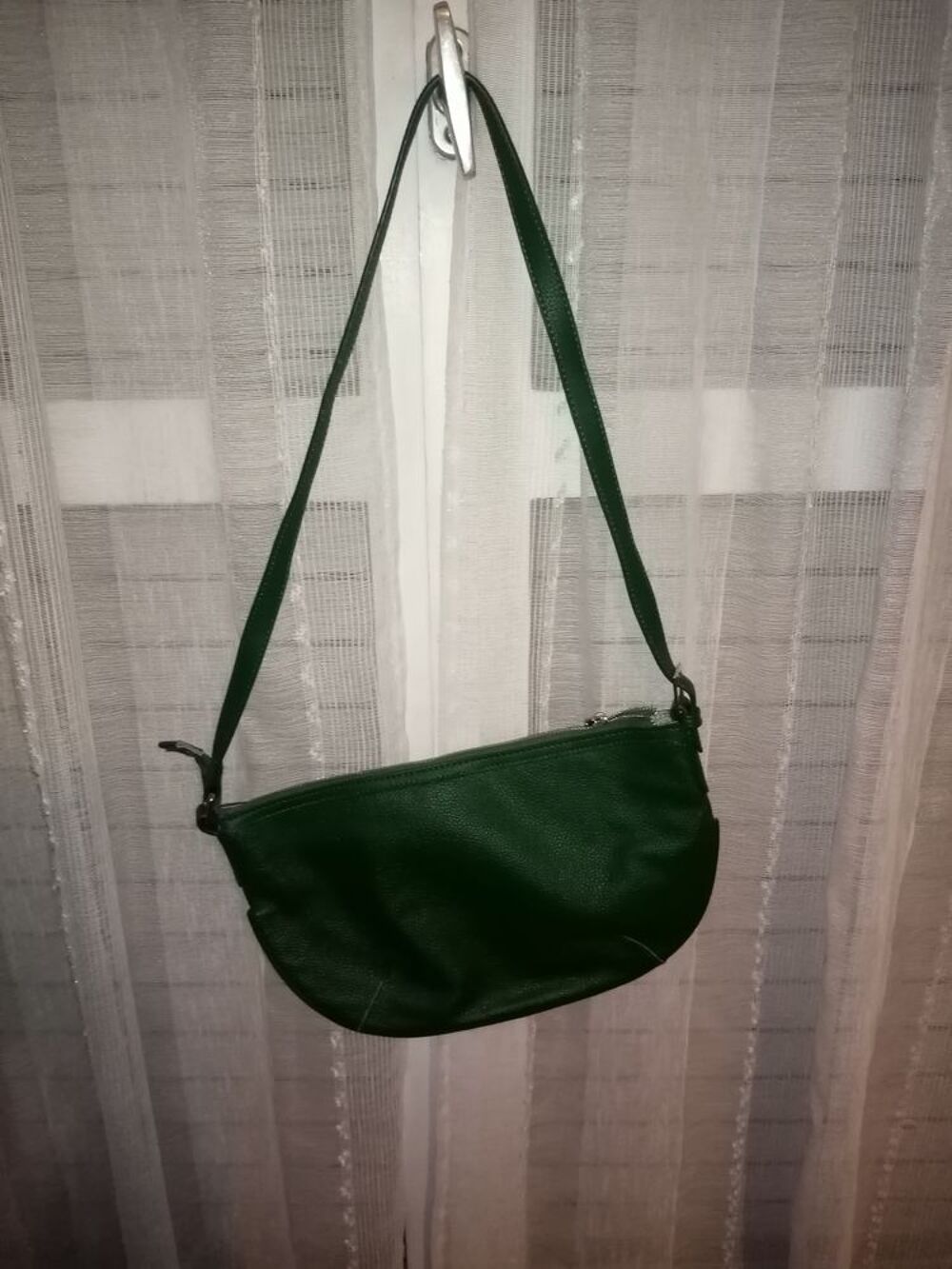  2 sacs &agrave; main en cuir de vachette (italie ) Maroquinerie
