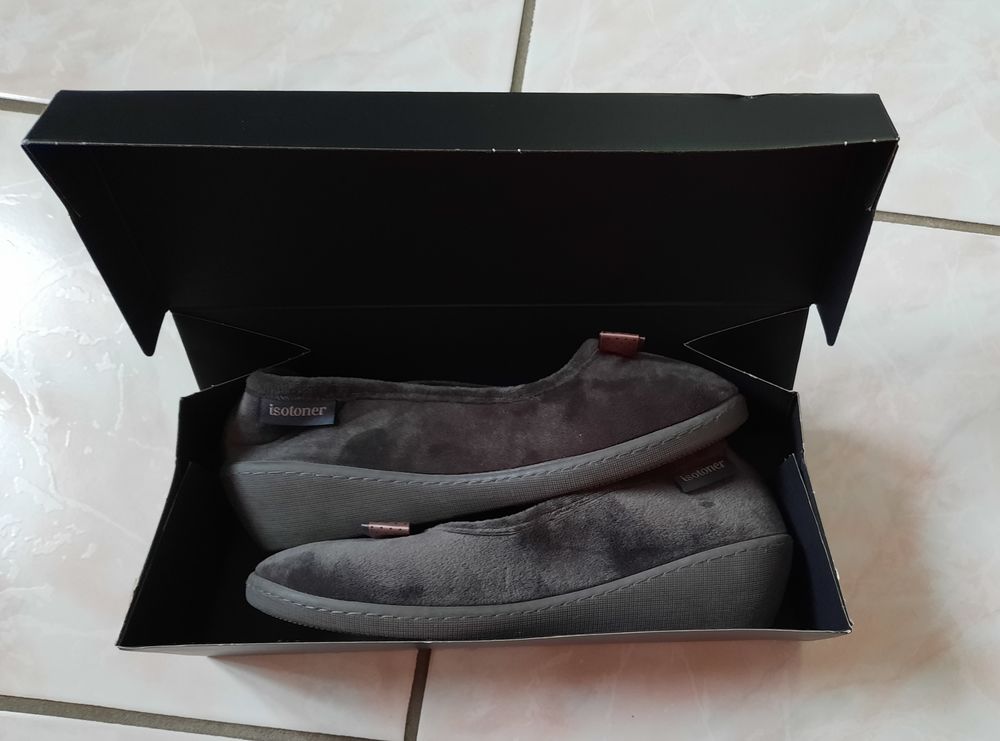 Chaussons Isotoner original gris noeud pois P 36 neuf Chaussures