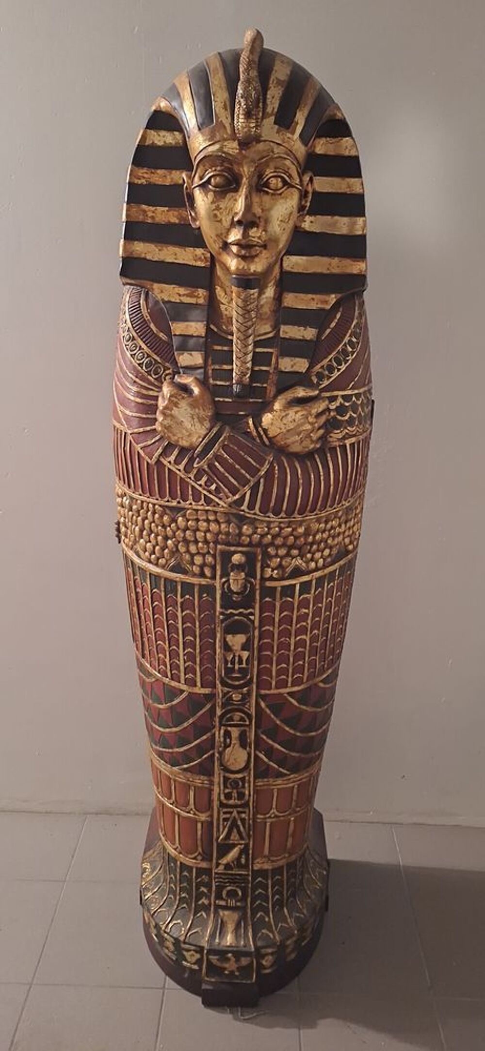 Armoire sarcophage Tout&acirc;nkhamon Meubles