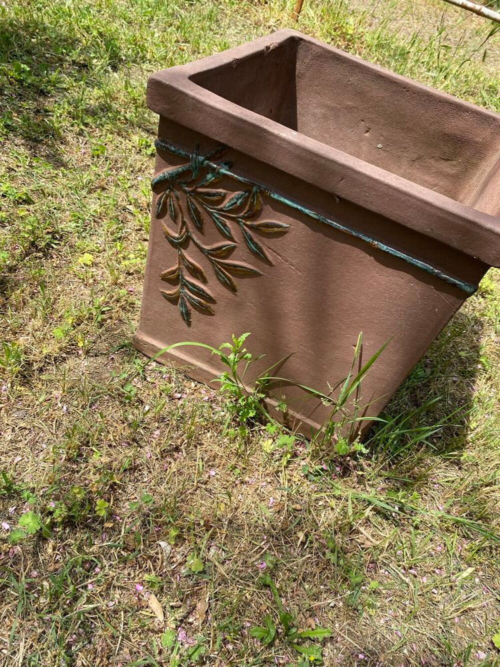 pot en gr&egrave;s d&eacute;cor&eacute; Jardin