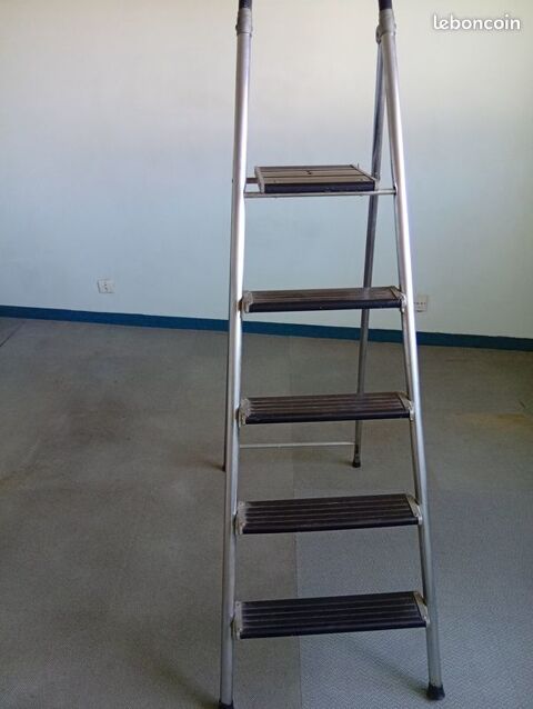 Escabeau 4 marches 50 Grisolles (82)