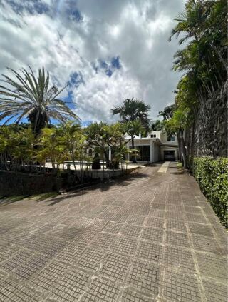  Villa � louer 7 pi�ces 280 m� Saint-denis