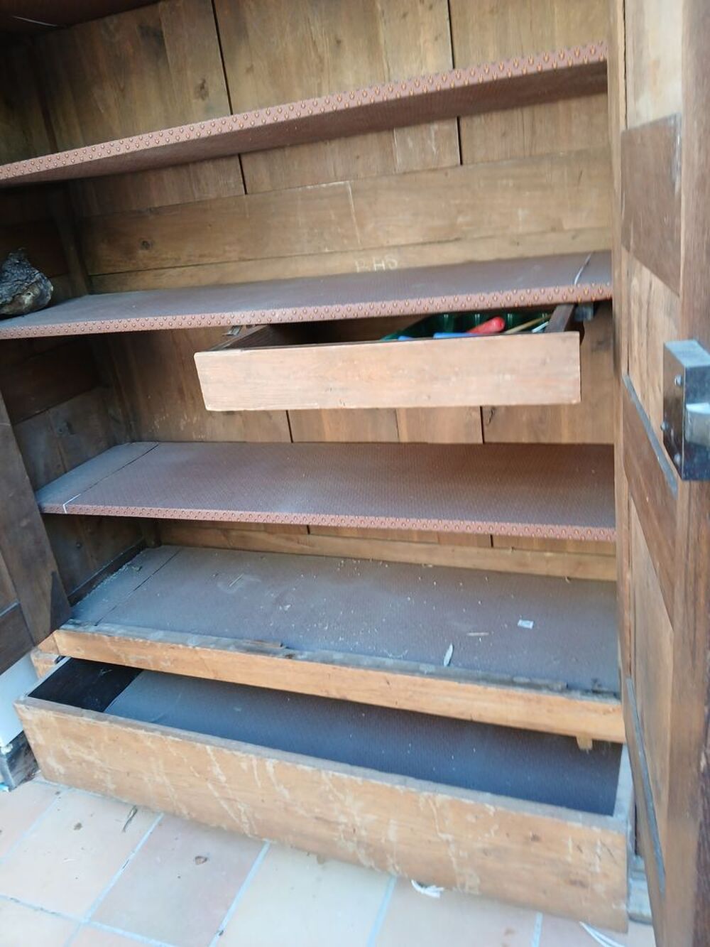 Armoire en bois &agrave; deux portes
Armoire ch&ecirc;ne H 223 P 53 L 156 Meubles