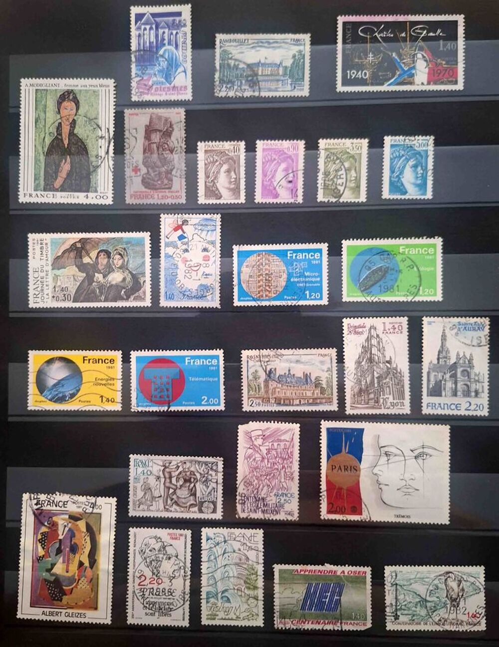 S&eacute;rie de timbres de collection de France E 