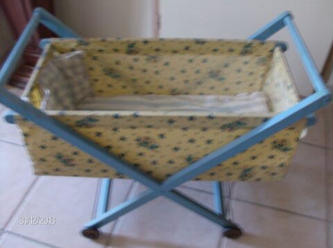 lit b�b� ancien 52 Marseille 4 (13)