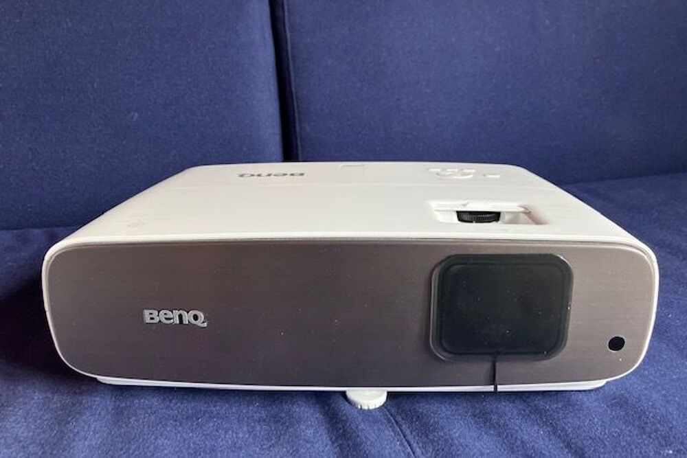 Projecteur vid&eacute;o Benq 27OO 950 € Photos/Video/TV