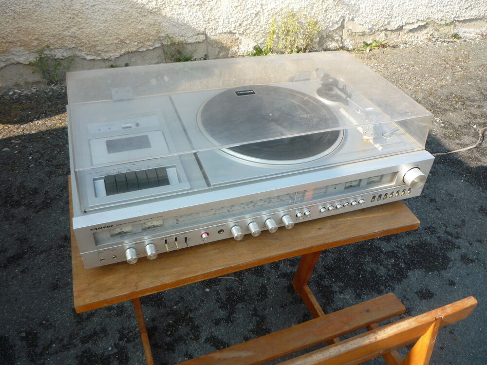 Platine disque/radio /cassette TOSHIBA
Audio et hifi