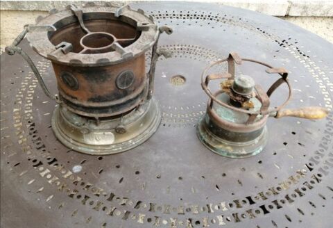 Anciens rechauds � p�trole en bronze 28 All�gre-les-Fumades (30)