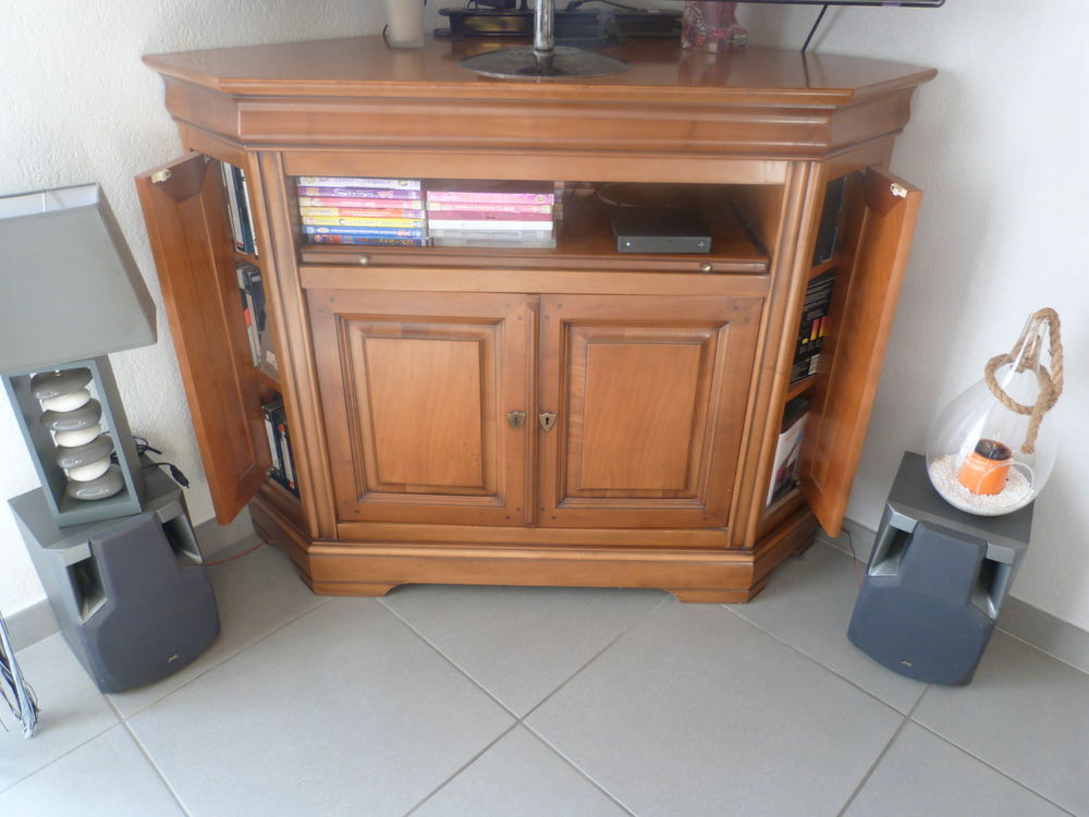meuble t&eacute;l&eacute; d'angle +table basse Meubles