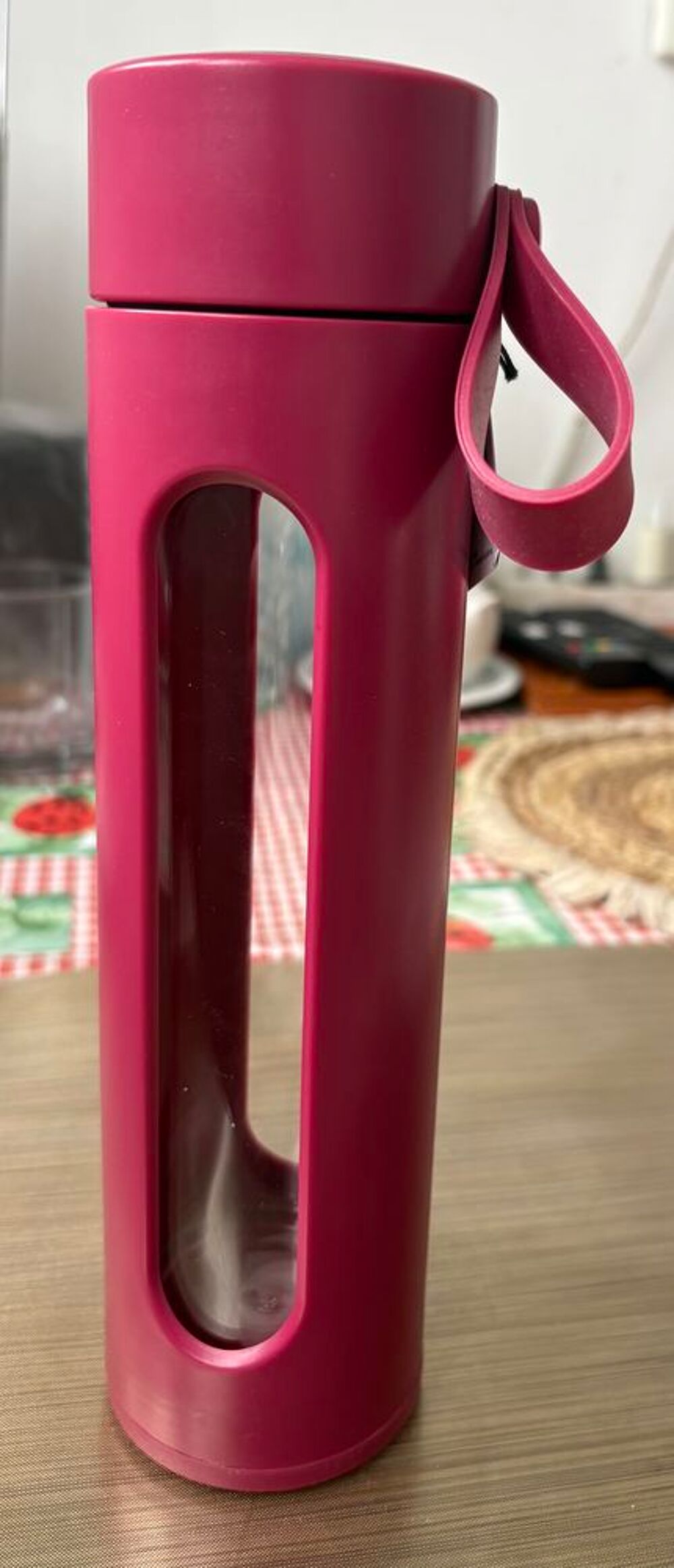 Gourde bordeaux neuf Sports