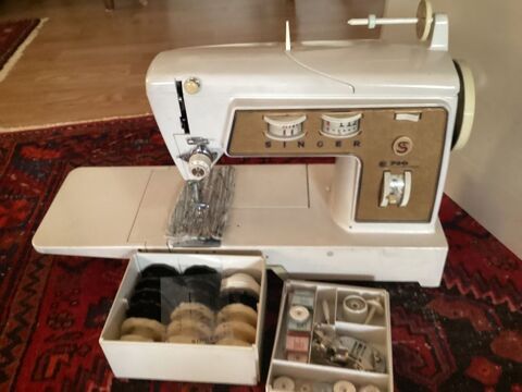 machine   complete, a coudre SINGER 720 110 Troyes (10)