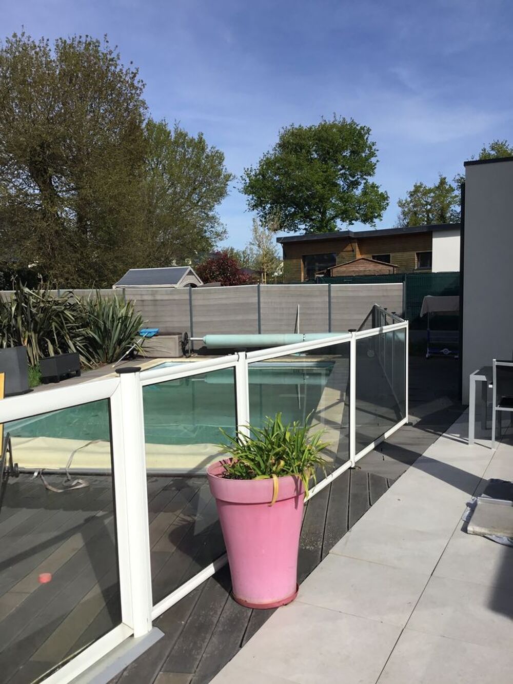 Barri&egrave;res de protection de piscine Jardin